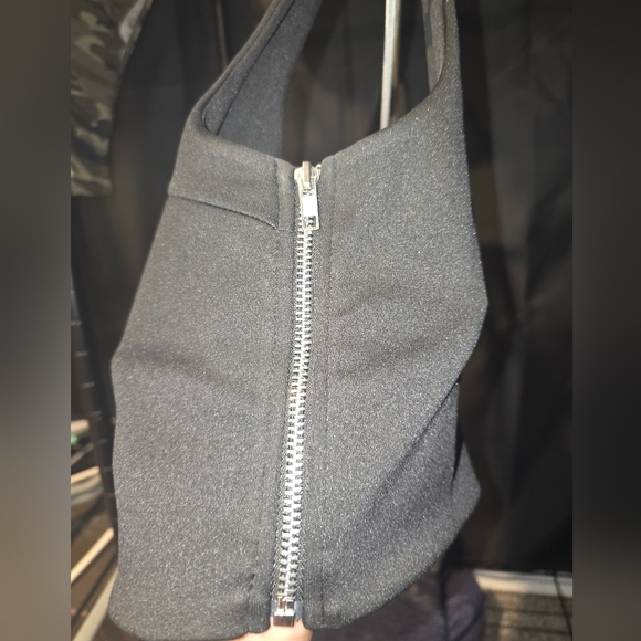 Cropped Tank - Picture 2 of 4